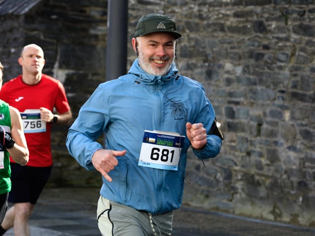 Alan Healy taking part in the Bentley Group Walled City 10 Mile race, Ebrington Square. (Photo - Tom Heaney, nwpresspics)