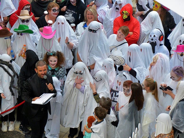 Compere Micky Doherty with ghosts and ghouls during the Foyleside Shopping Centre’s ‘Squadghouls’ Halloween event on Sunday afternoon. Photo: George Sweeney. DER2244GS – 026