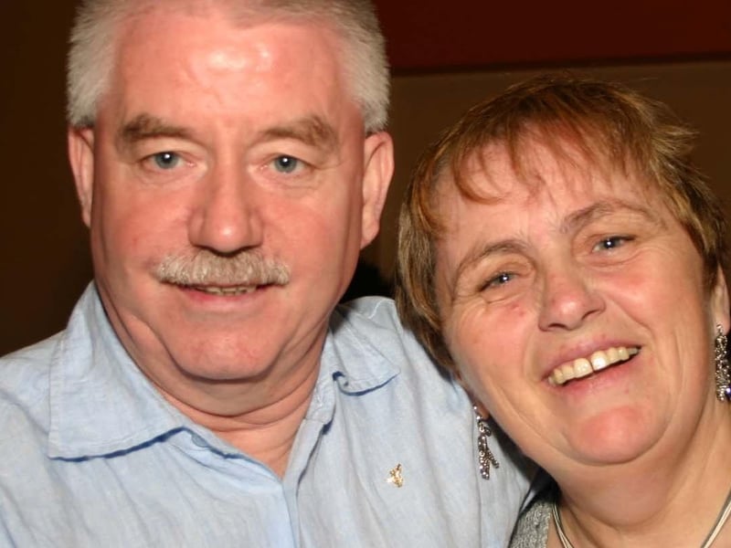 Dermot Connor with Wife Ann at the big surprise party in the POClub. 4153/dd : Parties and celebrations June 2006: Dermot Connor.