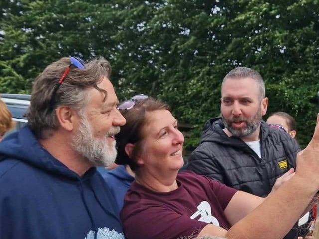 Taking selfies with Russell Crowe.