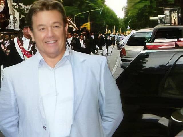 Well-known Derry man John O’Connor has released a new album of classic songs from both the ‘great Irish and American songbooks’ in memory of his late mother.