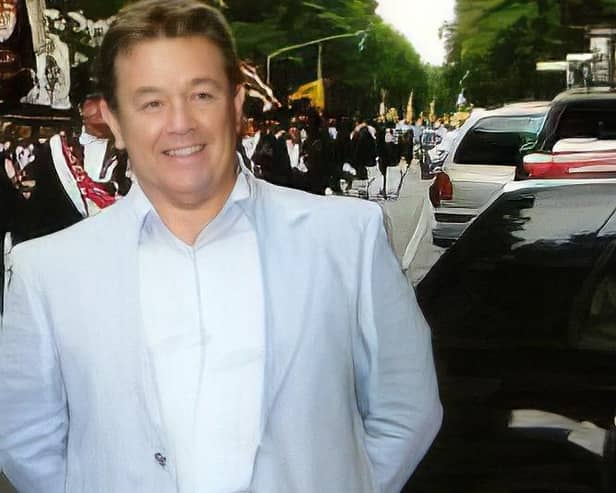 Well-known Derry man John O’Connor has released a new album of classic songs from both the ‘great Irish and American songbooks’ in memory of his late mother.