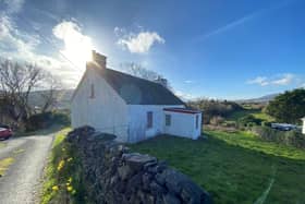 This cottage in an idyllic corner of the Donegal Gaeltacht popular with Derry holiday makers is to go under the hammer at auction next month.