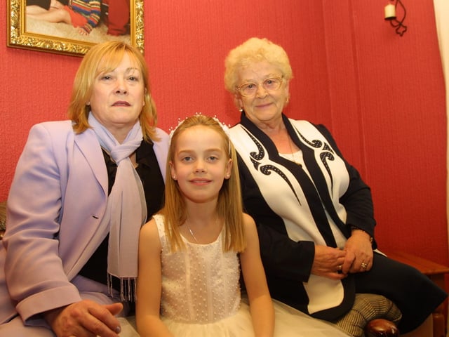 Theresa Kelly (granny), Sarah Doherty, Moya Doherty (granny)