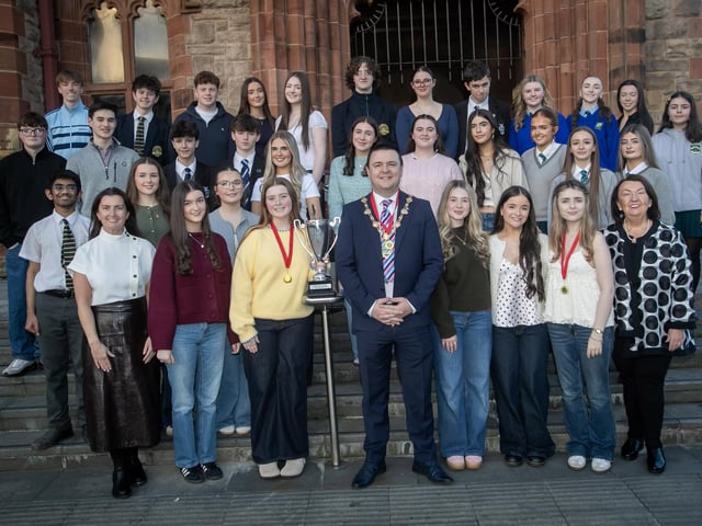 Ruairí McHugh, Mayor of Derry pictured with teachers Blathnaid and Sandra Biddle and Grade 8 pupils from the Foyle School of Speech and Drama at their annual graduation ceremony in the Guildhall, Derry. (Photos: Jim McCafferty Photography)