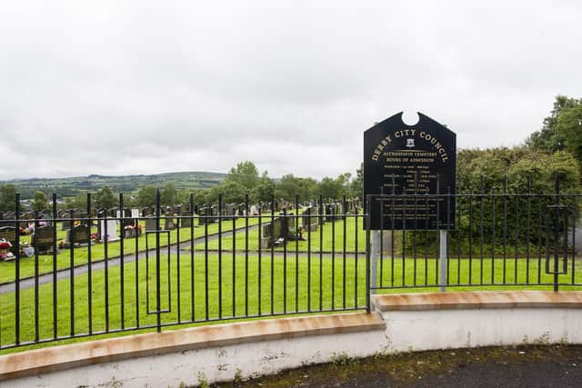 Ballyoan Cemetery. DER2815MC008