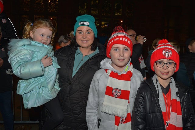Derry City fans gather at the Guildhall on Monday evening to welcome home FAI Cup winners Photo: George Sweeney.  DER2244GS – 061