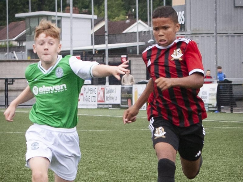 Action from Saturday’s u-12 Foyle Cup final between Crusaders and Hibs at the Brandywell, Derry. (Photos: Jim McCafferty Photography)