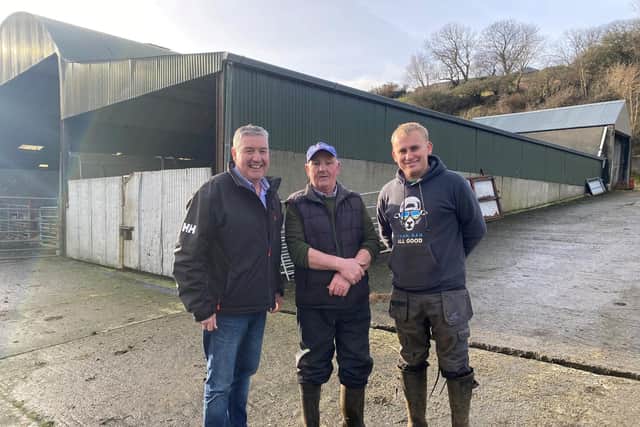 Joe catching up with Shroove farmers Neil Farren and Christopher Hegarty following his election as county Chairperson of the IFA on Tuesday night.