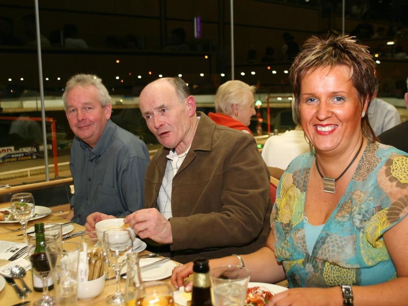 Folks out enjoying the Lifford Races back in January 2005.