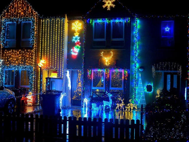 Colourful Christmas Drive aka Racecourse Drive. Photo: George Sweeney. DER2244GS – 037