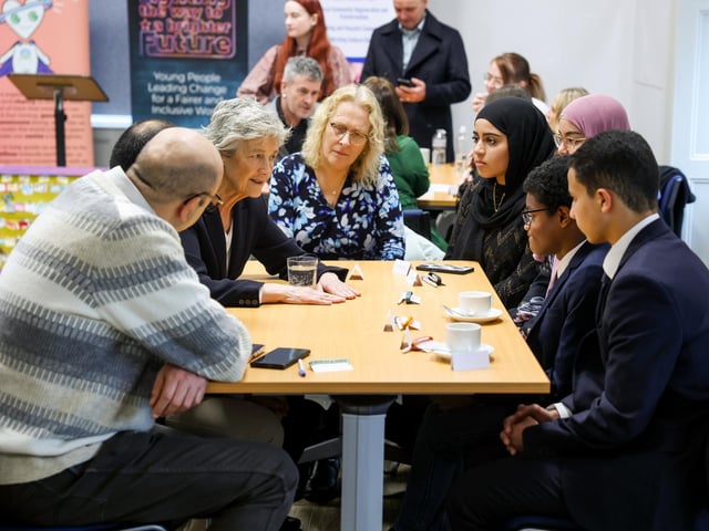 On the final day of her visit to Belfast and Derry, President Catherine Connolly visited Youth Action Northern Ireland, Peace and Reconciliation Centre, at St. Columb’s Park House where she met Programme Manager Dominic Bonner and CEO Dr Martin McMullan.