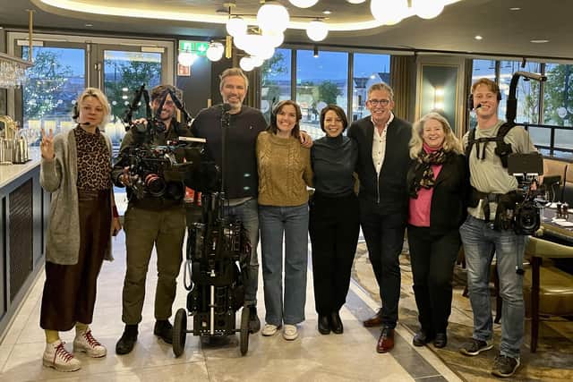 Mickela Mallozzi, host of US travel show ‘Bare Feet with Mickela Mallozzi’ (fourth right), with chef Noel McMeel (third right), during filming for a food segment in the Ebrington Hotel; also pictured is Ruth Moran, Tourism Ireland (second right).