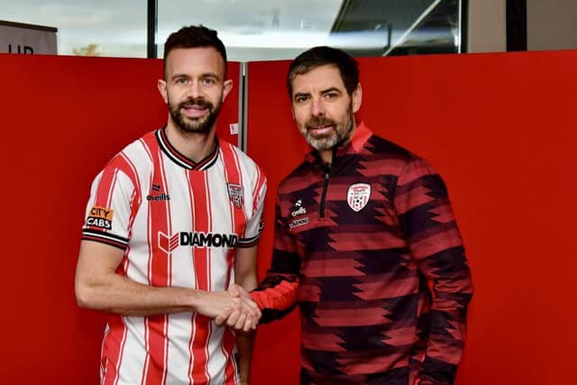 Derry City's new signing Robbie Benson with manager Tiernan Lynch. Photo by Kevin Morrison.