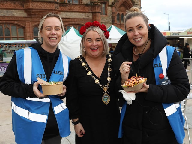 Mayor Sandra Duffy with Colleen Coulter and Emma McKinney in the Guildhall Square. (Photo - Tom Heaney, nwpresspics)