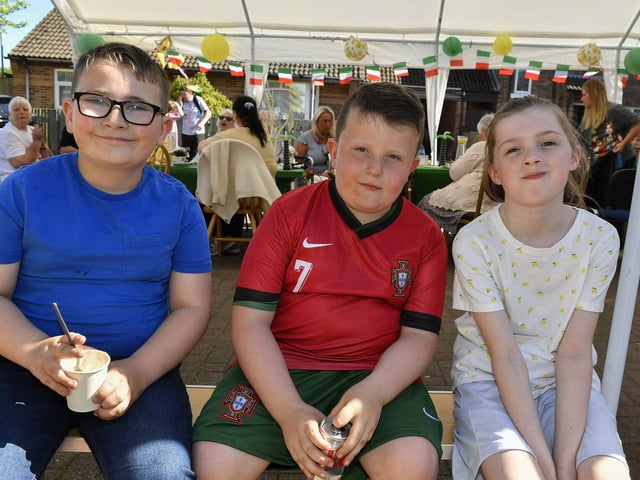 Ronan, Carter and Alix were at the Annual Farland Way Hazelbank Big Lunch. Photo: George Sweeney