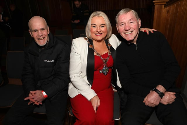 Mayor Sandra Duffy with local boxing legends Charlie Nash and his nephew Roy Nash.  (Photo - Tom Heaney, nwpresspics)