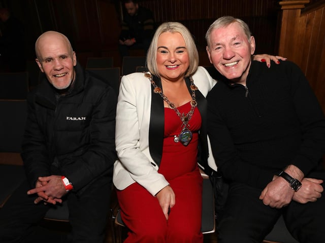 Mayor Sandra Duffy with local boxing legends Charlie Nash and his nephew Roy Nash.  (Photo - Tom Heaney, nwpresspics)