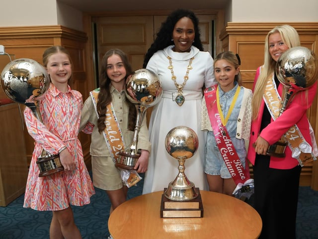 Mayor Lilian Barr who held a civic reception in the Mayor's Parlour for World Irish Dancing Champions, from left, Eibhlin McCallion, U11 champion, Ria O'Kane, U12 champion, Mia Carlin, U12 champion, and Ava McDevitt, U14 champion. (Photo - Tom Heaney, nwpresspics)