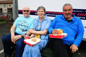 Andy Bonner, manager with Una and Neil Murray at the Féile event House in the Wells BBQ. (Photo - Tom Heaney, nwpresspics)