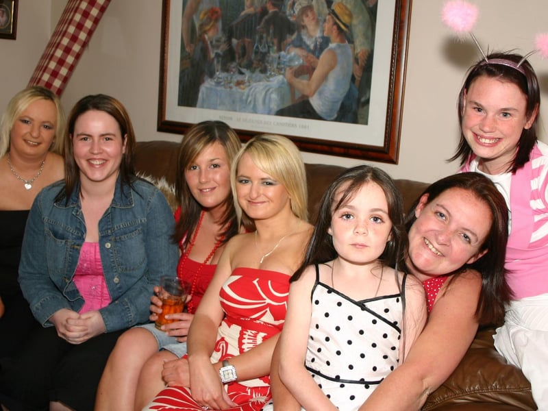 Stephanie Hamilton and the girls are all set to party 4896/dd