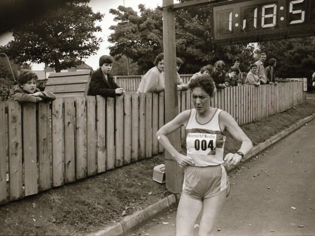 Runners at the Waterside Half Marathon in 1985.