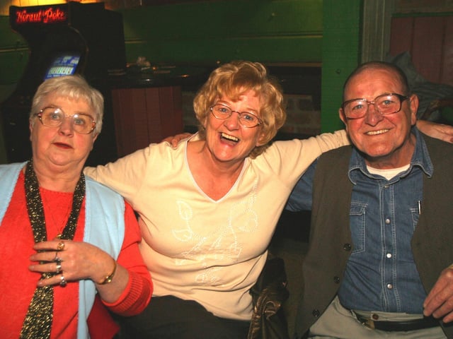  Myra Strud, Peggy Gough and Brendan Meenannhaving a laugh in the 720:Enjoying a pint in Derry bars 20 years ago in 2003