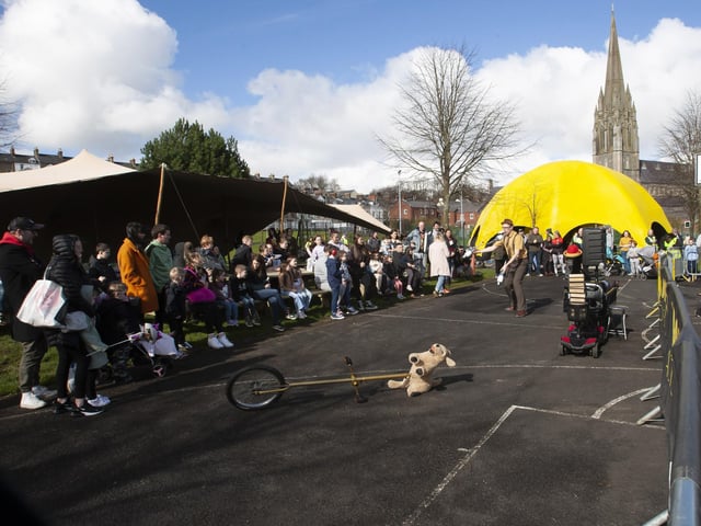 Street entertainer Frankie McGilligan entertaining the crowd at Saturday’s Feile Springtime in the Park Fun Day on Saturday.