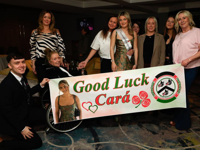 Team supporting Cará Hamilton, winner, at the Derry Rose of Tralee selection held in the Everglades Hotel. Cará will now go forward to the Rose of Tralee International Festival. (Photo - Tom Heaney, nwpresspics)