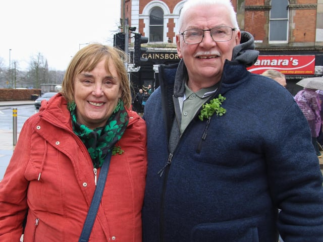 Mary and Bimbo Gillespie on St. Patrick’s Day in the Guildhall Square.  (Photo - Deirdre Heaney, nwpresspics)