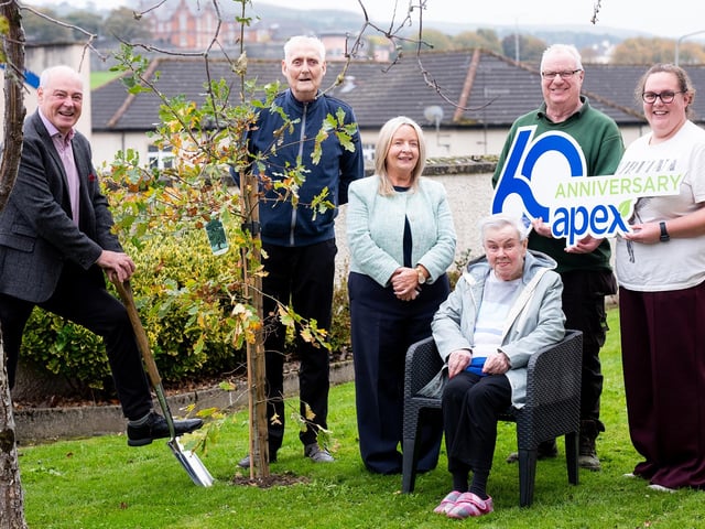 A native tree was planted at Abbey House in Derry by Apex Chairperson, Liam Hannaway, accompanied by Chief Executive Sheena McCallion. Also pictured, Abbey House tenants Danny and Kathleen; Manager, Elena Lynch and Edgar Jackson from Apex's estates team.