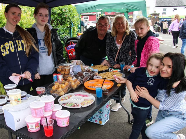 The cup cake and ginger bread decorating table at the Family Fun Day held in Longtower School playground. (Photo - Deirdre Heaney, nwpresspics)