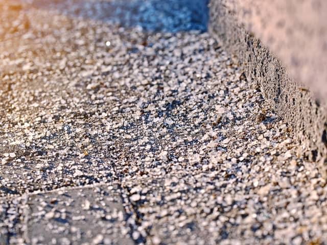 A yellow warning for ice has been issued for Derry and Tyrone from 4pm on New Year’s Day until 10am on Thursday.