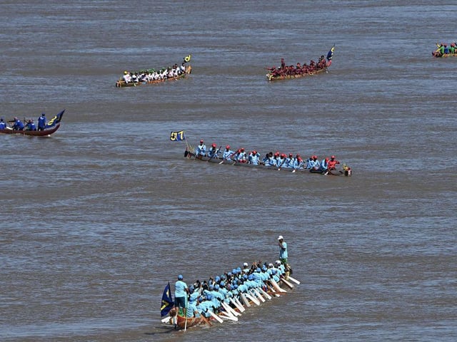 "The Donegal Dragon annual regatta weekend is an enjoyable weekend of community spirit, competition, dancing, music, local food, and activities for the dragon boating community both local and international." This year the event is focused on bringing together and celebrating breast cancer survivors. August 16-17.
