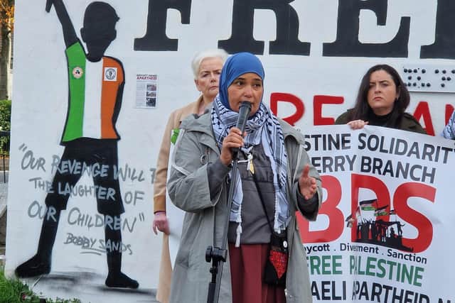 Palestinian woman Majida Alaskari addressing the rally at Free Derry Corner.