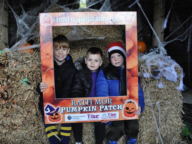 Having Hallowe'en fun at the Ráth Mór Revival Free Hallowe’en Pumpkin Patch