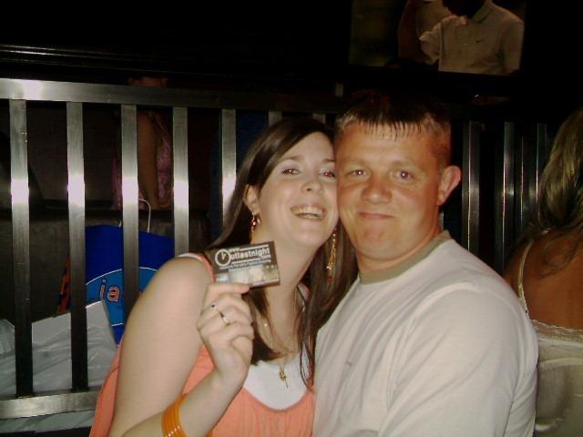 Exif-JPEG-422 : Locals having a good time at Derry's nightlife spots back in June 2005.