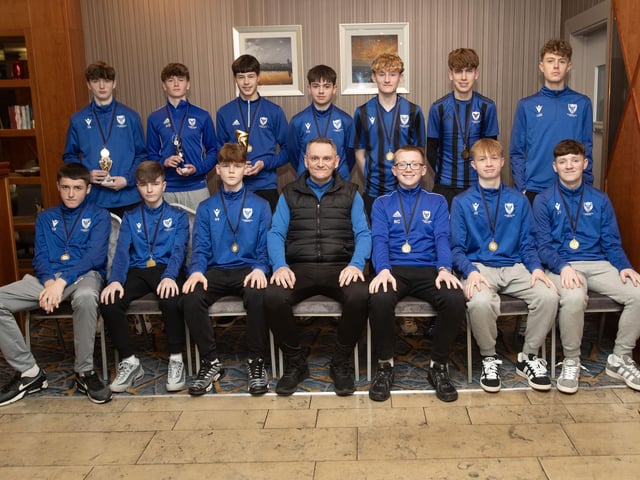 The Oxford 2009 squad pictured with coach Paul Quinn.