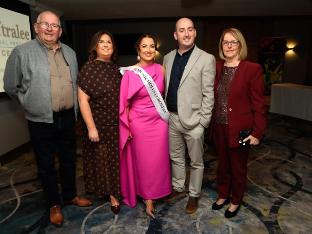 Contestant Aoife McGuiggan with parents Ursula and Stephen, at the Derry Rose of Tralee selection held in the Everglades Hotel. On right Colm and on right Bernie (grandparents). (Photo - Tom Heaney, nwpresspics)