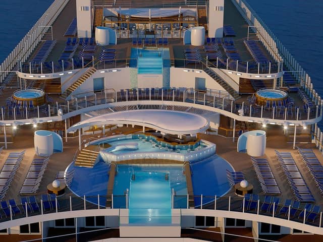The infinity pool on Arvia