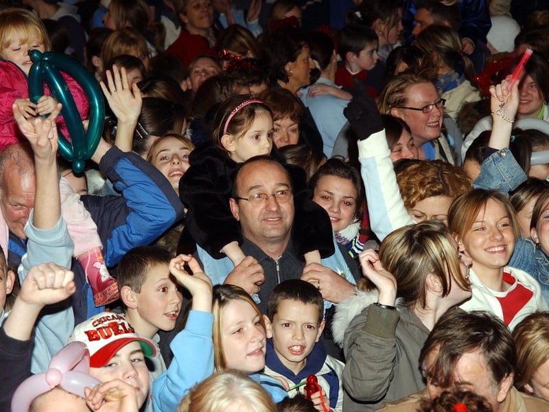 Derry's Christmas light switch-on in November 2003