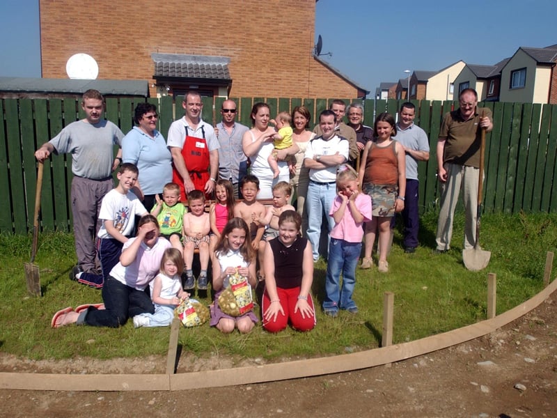 Derry youngsters enjoying summer in August 2003