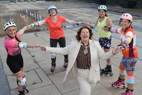 Mayor Patricia Logue with members of the "Skate Squad" who will be taking part in the BMW Inline skating Marathon this Saturday. From left are Amanda Murphy, Andrea Devlin, Susan Houston and  Una Patton. (Photo - Tom Heaney, nwpresspics)