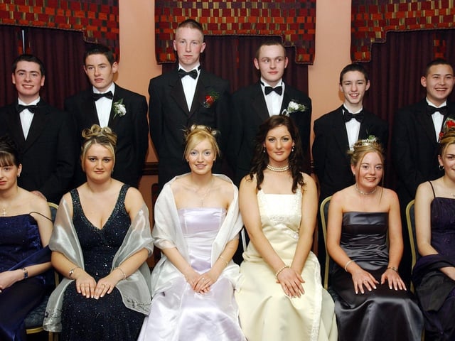 Front, from left, are Patricia Walsh, Marina McLaughlin, Erin Mellon, Seosaimhin McLaughlin, Stella Gillespie, Clare McDaid. Back, from left, are Cahir Doran, Conor McAteer, Jason McLaughlin, Aidan McNutt, Jonathan Downey and Damien Chan. (1401C11)
