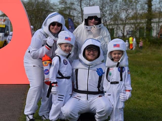 DER- GUINNESS WORLD RECORD ASTRONAUTS
Families arrived at Bay Road Park to take part in a successful world record attempt for the most people dressed as astronauts in one place. Photo: George Sweeney. DER2216GS – 191