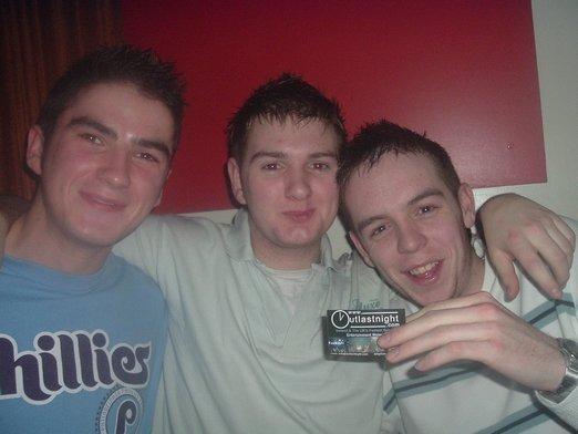 Derry folk captured enjoying a night out in Sugar, January 2006.