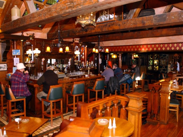 The Tul na Rí / Simpson's bar back in January 2003.