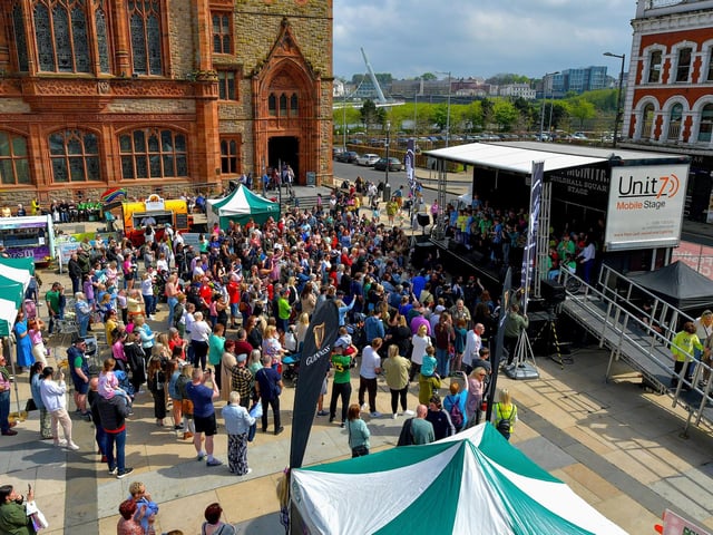 There were large attendances at the Gay McIntyre stage for the jazz performances over the weekend.  Photo: George Sweeney.  DER2317GS – 159