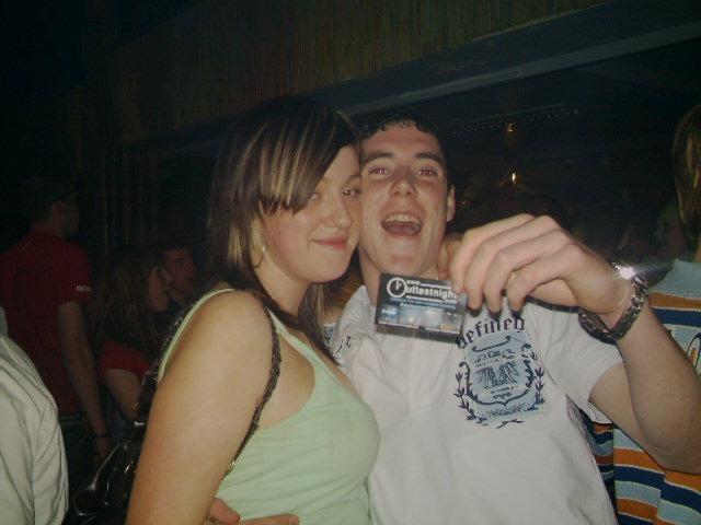 Exif-JPEG-422 : Out Last Night pictures in Derry bars in May 2005.