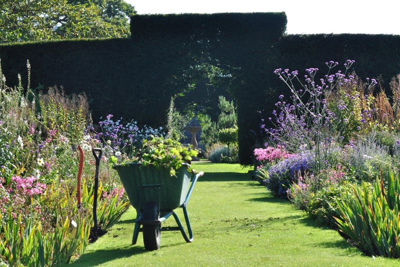 Free Entry April 28 10:00-17:30. Great way to get outdoors described as “a day painting in the historic walled garden and surroundings of Brook Hall Estate & Gardens on the periphery of the City of Derry in the company of other artists.”